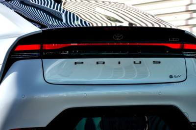 Drivers Say Prius Doors Can Still Open On Their Own While Driving