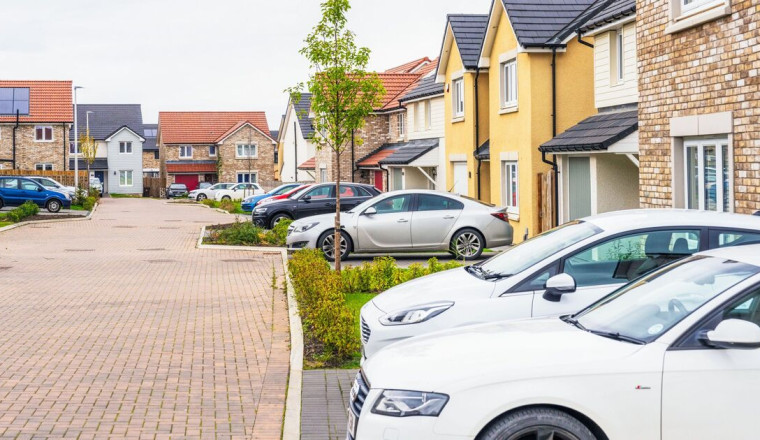 Drivers urged to charge car batteries on driveway before Friday