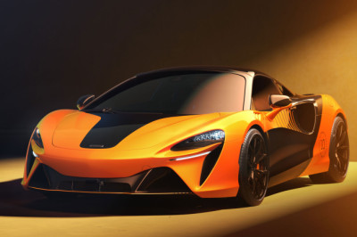 McLaren celebrates F1 success with Artura Spider MCL39 Edition