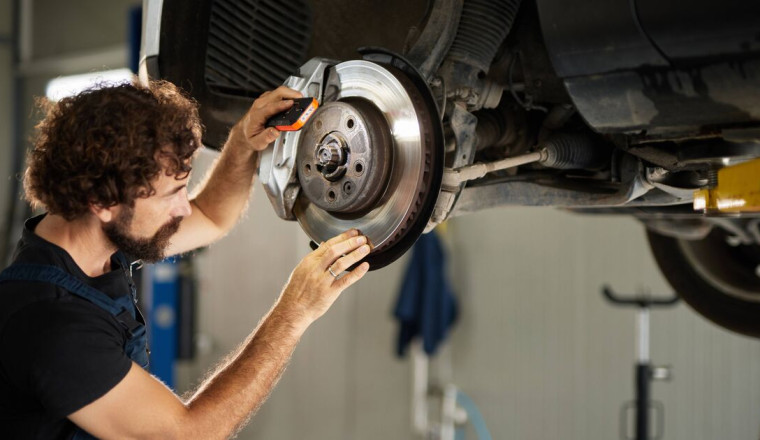 Squeaking and grinding noises that mean drivers should pull over