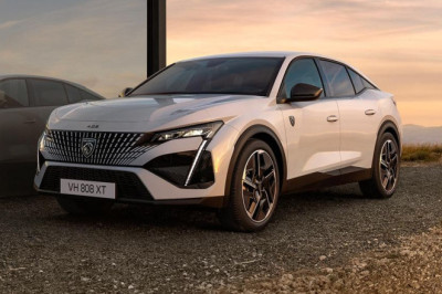 Stellantis Fire Risk Recall Keeps Growing. Now 392 More Cars Are Called Back.