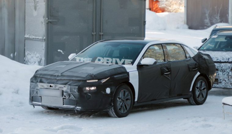 2027 Hyundai Elantra Spied: What’s Going On With That C-Pillar?