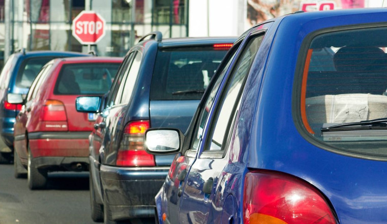 Driving instructor shares 'clever' trick to stop tailgaters without braking