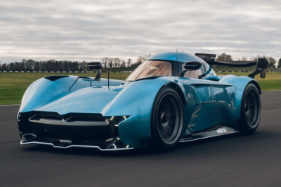 First customer McMurtry Spéirling imminent