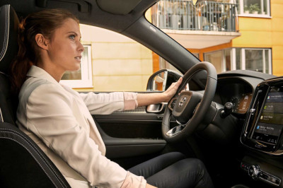 How to use voice commands with Apple CarPlay and Android Auto