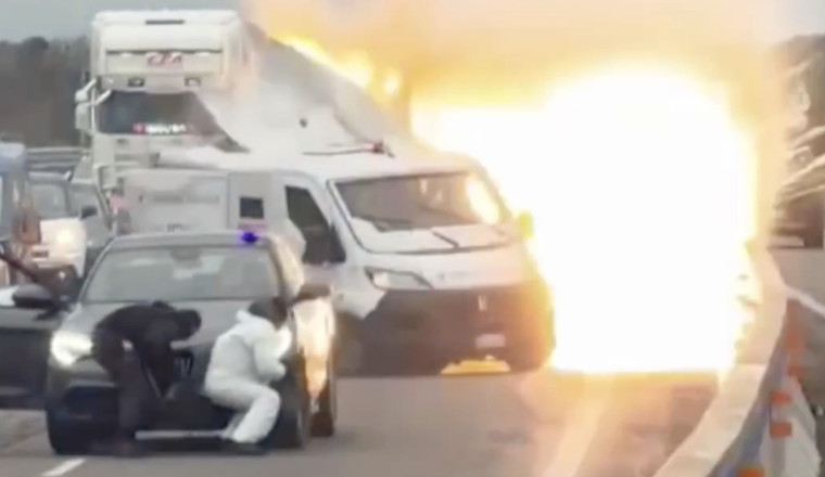 Shootout And Explosion - Armored Truck Heist Shuts Down Italian Highway