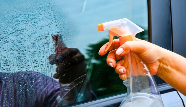 Drivers should consider keeping vinegar and onions in their car for the rest of winter