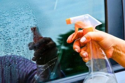 Drivers should consider keeping vinegar and onions in their car for the rest of winter