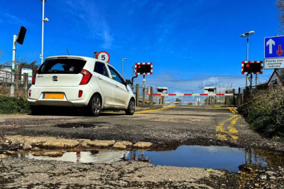 Drivers told they could land £2.5k fine if they make 1 pothole error