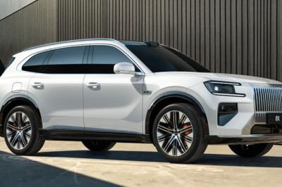 Zeekr’s New SUV Looks Like A Rolls, Hits Like A Hypercar, And Still Burns Gas