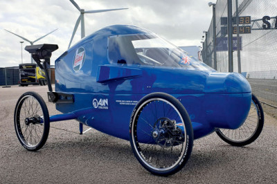 Jet-powered Bluebird soapbox targets new 100mph record