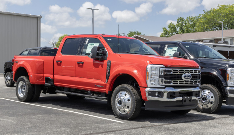 6.7L Cummins Vs. 6.7L Power Stroke Diesel Engines: What Are The Differences?