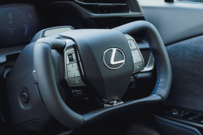 China to ban yoke-style steering wheels in cars after outlawing hidden door handles on safety grounds