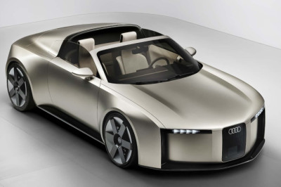 Audi Boss Tells Employees The Sports Car Isn't Canceled. Coming In 2027