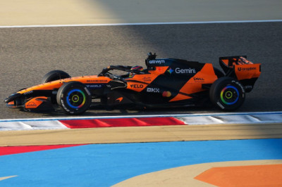 F1 testing: George Russell fastest but McLaren impress, Aston Martin hit more issues - Day 1 as it happened