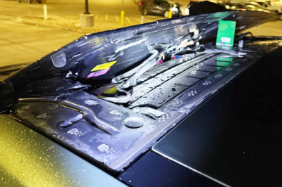 Rivian R1T Tried A Touchless Wash, It Definitely Got Touched