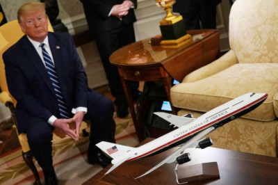 Air Force One And The Boeing 747 Gifted By Qatar Will Get Trump's Tacky Paint Job After All