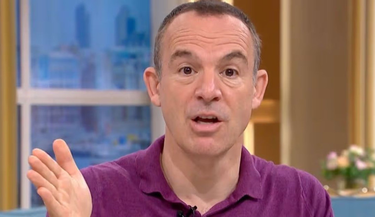 Martin Lewis' MSE says 'download app' before paying petrol for cheaper price