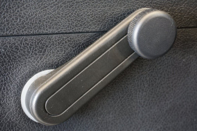 Revealed: The classic car features Gen Z are baffled by - so, do you know your choke from your T-bar?