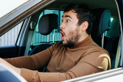 Highway Code says drivers can ‘take eyes off road’ in one situation 