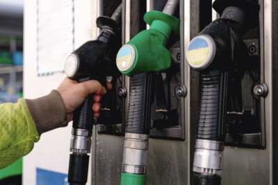 Petrol and diesel drivers can save ‘half a gallon’ of fuel by pressing one switch