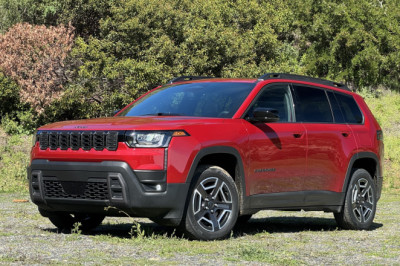 2026 Jeep Cherokee Trades Its Trail Rating For More Efficient, Civilized, Even Fun On-Road Dynamics