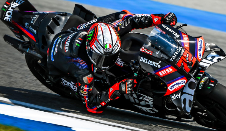 Buriram Test: Bezzecchi blasts to new lap record to lead Ogura in Thailand