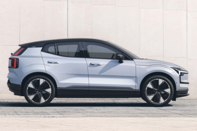 Volvo Recalls 40,000 EVs For Fire Risk  