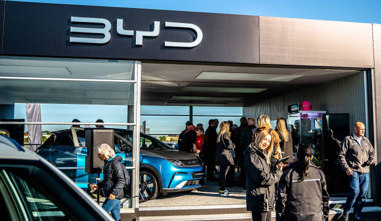 Now used car dealers are embracing Chinese cars, too