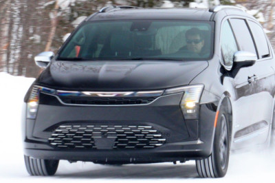 The Next Chrysler Pacifica Will Look a Little More ‘RoboCop’