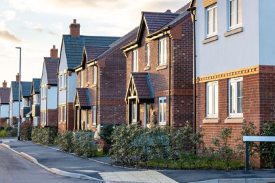 £500 boost for households without driveways from April