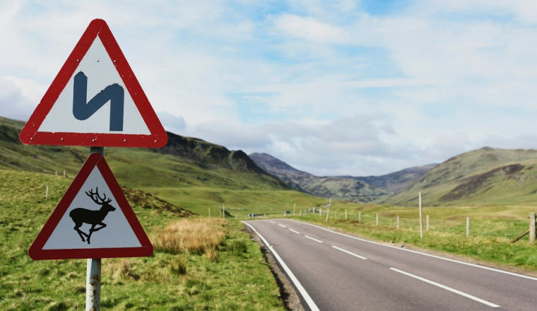 Driving test examiner explains what 'easy-to-mix up' warning sign means