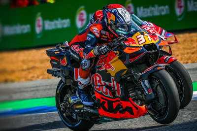 Gloves off: Acosta vs Marc Marquez goes to the wire in Buriram