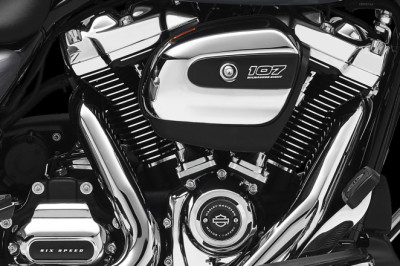 Why The Harley-Davidson Milwaukee-Eight Engine Has Four Spark Plugs