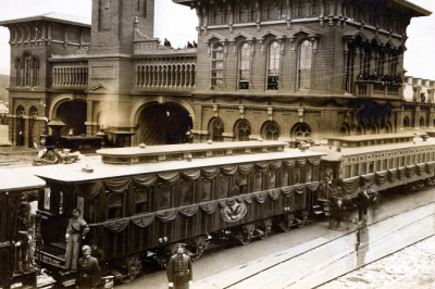 Abraham Lincoln's First Ride In This Luxurious Presidential Train Car Was Also His Last