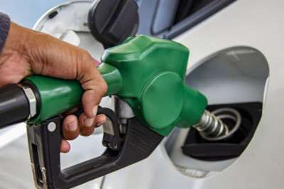 Drivers issued warning over filling up with petrol now