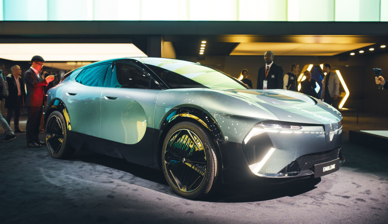 Renault CEO calls for range-extender EVs to replace 'fake PHEVs'