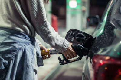 Drivers urged to fill up with petrol late tonight
