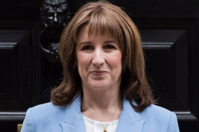 Reeves lambasted for 'missed opportunity' as petrol and diesel 'may shoot up 20p a litre'