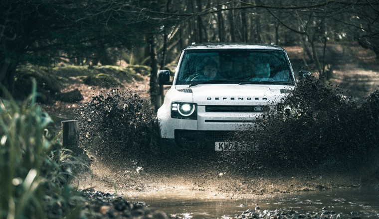 2026 Land Rover Defender P425 | PH Review
