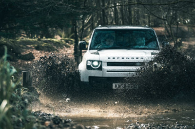2026 Land Rover Defender P425 | PH Review