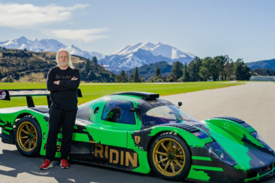 I Found a World Class Racetrack in the Middle of Nowhere New Zealand. The Sign Just Said 