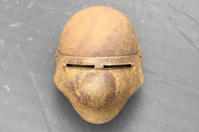 This WW1 Helmet Designed By Ford Looks Like Something Out Of A Medieval Horror Story