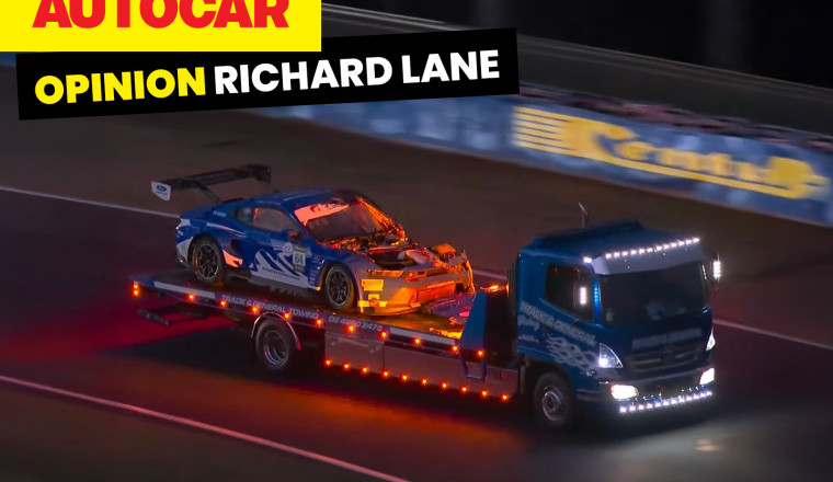 152mph kangaroo smash shows why cars and creatures don't mix