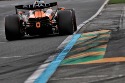 Australian GP F1 2026 starting grid with two cars out before the race