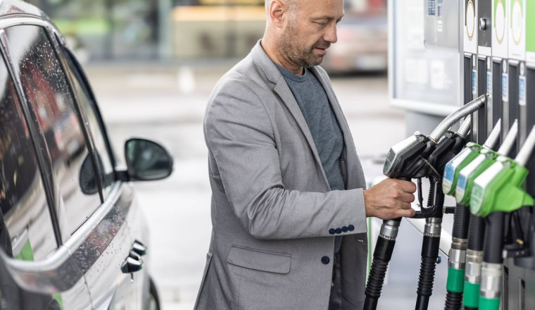 Drivers urged to check 1 area of their car amid rising fuel costs