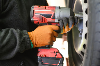 Signs Your Car's Nuts And Bolts Weren't Torqued To Spec