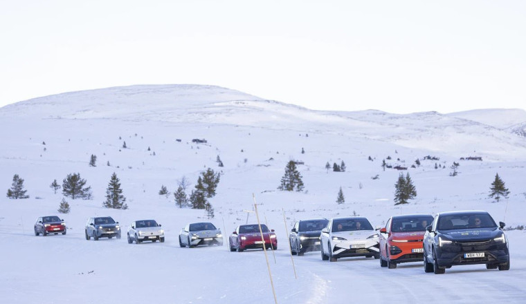 The electric cars that lose the most range when it's very cold: Hundreds of miles disappear in extreme conditions