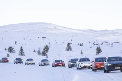 The electric cars that lose the most range when it's very cold: Hundreds of miles disappear in extreme conditions