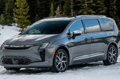 Chrysler Just Replaced Its Cheapest Minivan